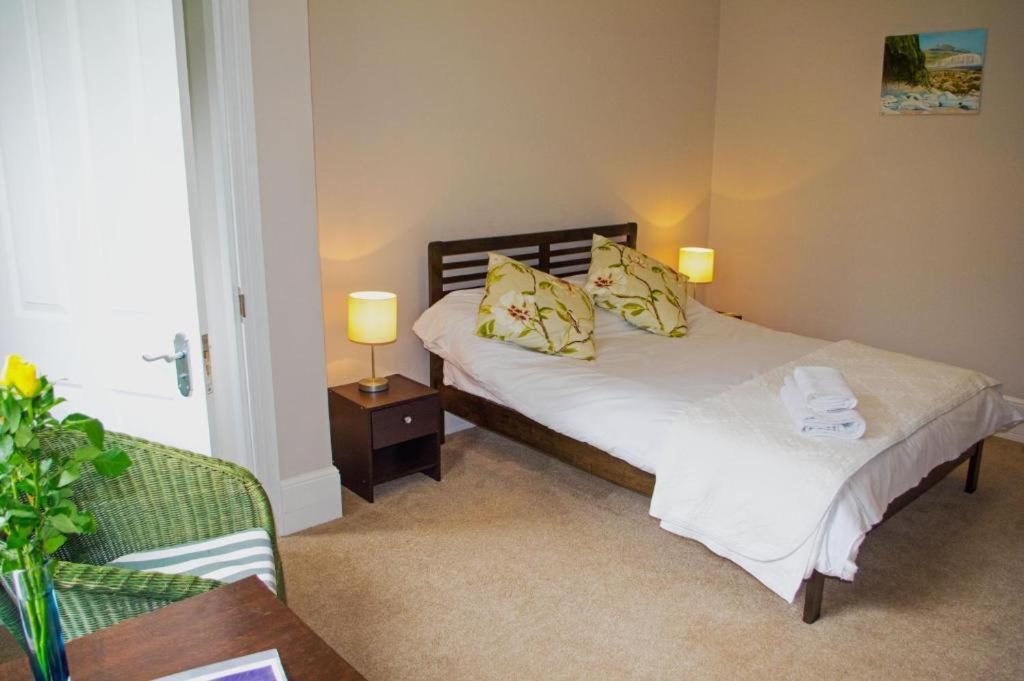 Claridge House Bed & Breakfast Lingfield Dış mekan fotoğraf