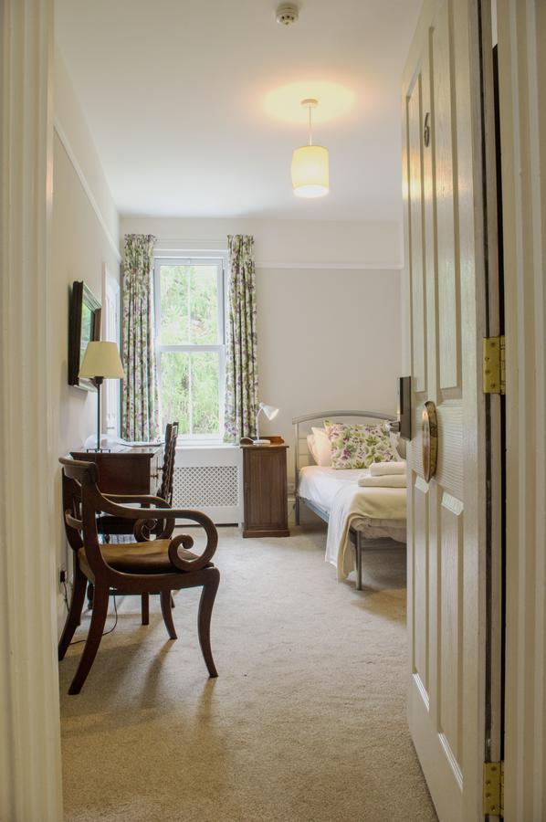 Claridge House Bed & Breakfast Lingfield Dış mekan fotoğraf