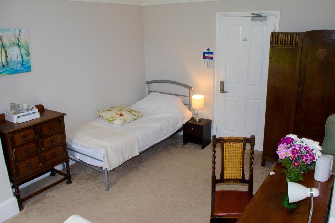 Claridge House Bed & Breakfast Lingfield Dış mekan fotoğraf